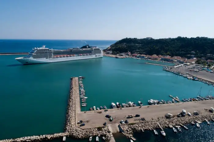 Unser Archivfoto (© Eurokinissi) zeigt den Hafen von Katakolo auf der Peloponnes.