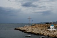 Unser Foto (© Eurokinissi/Archiv) zeigt einen wolkenverhangenen Himmel über Piräus,