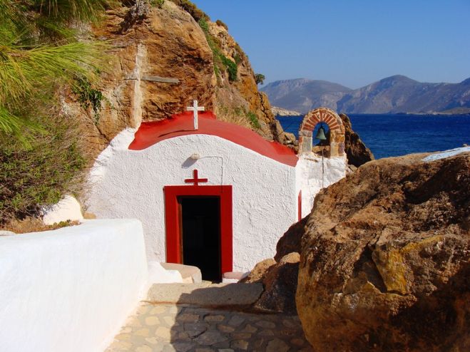  Das Foto aus unserem Griechenland-Kalender (© Jan Hübel) zeigt die Kapelle der Panagia Kavouradena bei Xerokampos auf der Insel Lesros.