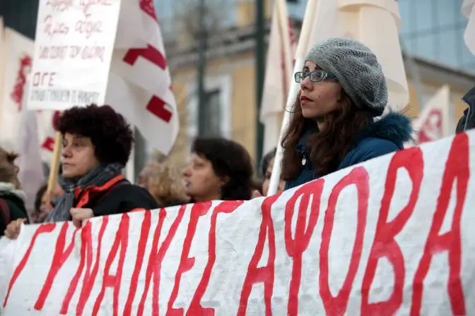Gewalttaten gegen Frauen in Griechenland nehmen rasant zu