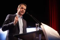 Erster Stopp Berlin: Mitsotakis festigt Beziehungen zu Konservativen im Ausland 