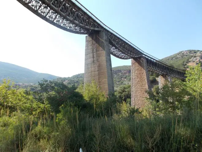 Die Eisenbahnbrücke von Gorgopotamos