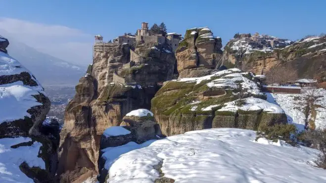 Unser Foto (© 3sat) zeigt die atemberaubende Gipfellandschaft Nordgriechenlands. 