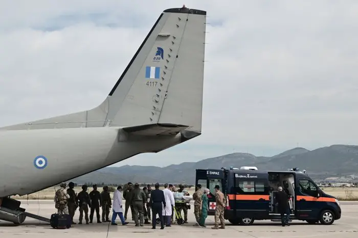 Unsere Fotos (© Eurokinissi) entstanden am Dienstag (25.3.) auf dem Flughafen von Elefsina.