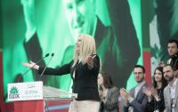 Unser Foto (© Eurokinissi) zeigt die Vorsitzende der KinAl Fofi Gennimata am Sonntag (31.3.) während ihrer Rede beim Kongress ihrer Partei.