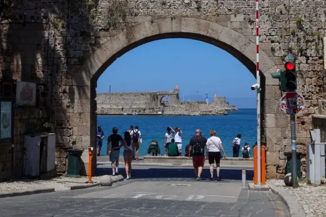 Unsere Archivfotos (© Eurokinissi) entstanden auf Rhodos.