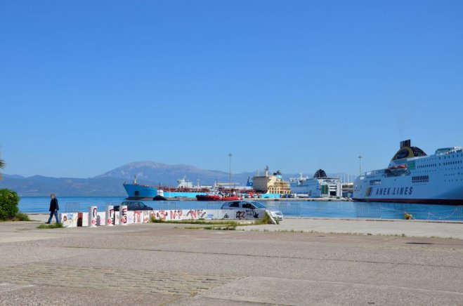 Unser Archivfoto (© Griechenland Zeitung / Jan Hübel) entstand im Hafen von Patras.