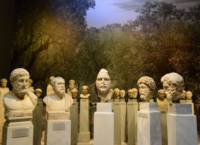 „Hadrian und Athen im Dialog mit einer idealen Welt“