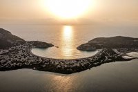 Unser Archivfoto (© Eurokinissi) entstand am Voidokilia Strand auf der Peloponnes.