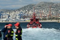Unser Foto (© Eurokinissi) entstand am Mittwoch (14.2.) im Hafen von Piräus