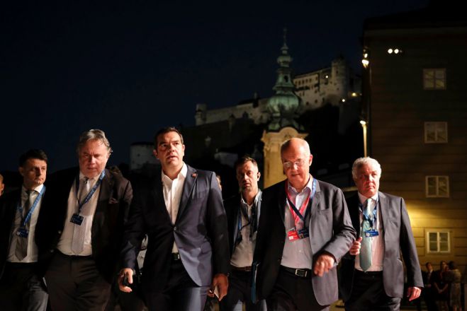Unser Foto (© Pressebüro des Ministerpräsidenten / Andrea Bonetti) zeigt Ministerpräsident Alexis Tsipras in Salzburg.