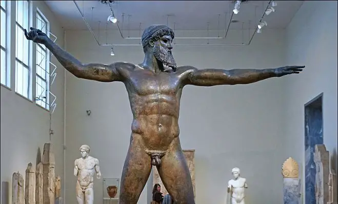 Unser Foto (© www.namuseum.gr) zeigt Poseidon vom Kap Artemision, Bronzestatue 460 v. Chr., gefunden 1926 auf dem Meeresgrund vor dem Kap Artemision.