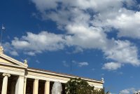 Himmel über der Universität Athen (Foto: ©Laura Krull)