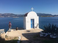 Unser Foto (© GZ / Matthias Lehmann) zeigt eine Kapelle mit Blick auf die Türkei.