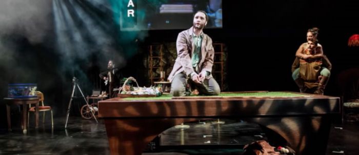 „Die lächerliche Finsternis“ von Wolfram Lotz