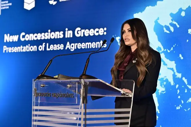 Unser Archivfoto (© Eurokinissi) zeigt die US-Botschafterin in Griechenland, Kimberly Guilfoyle.