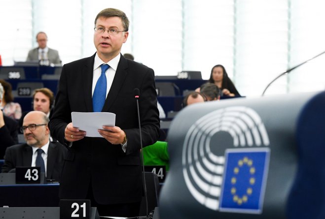Unser Archivfoto (© eurokinissi) zeigt Valdis Dombrovskis, Kommissar für den Euro und den sozialen Dialog