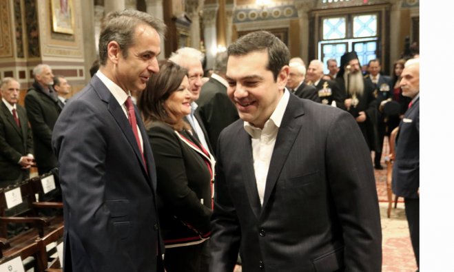Unser Archivfoto (© Eurokinissi) zeigt Ministerpräsident Alexis Tsipras (r.) vom Bündnis der Radikalen Linken und Oppositionschef Kyriakos Mitsotakis von der konservativen Nea Dimokratia.