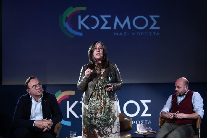 Unser Foto (© Eurokinissi) zeigt Maria Vassilakou bei der Vorstellung der Partei „Kosmos“.