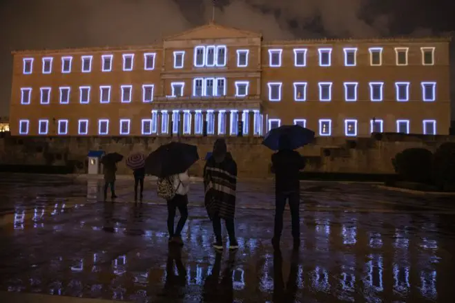 Unser Archivfoto (© Eurokinissi) entstand vor dem Parlament in Athen.