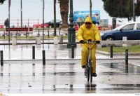 Winterliches Wetter über Griechenland – Schnee auf den Bergen 