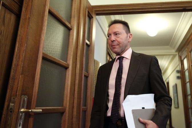 Griechenlands Finanzminister stellt Sparprogramm in Berlin vor