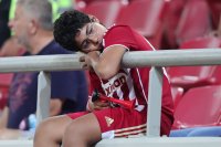 Enttäusche Olympiakos-Spieler, enttäuschte Olympiakos-Fans (Foto:© Eurokinissi)