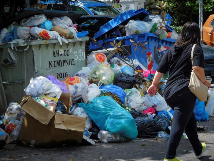 Müllberge türmen sich auf Athens Straßen