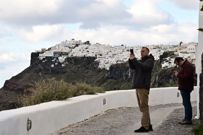 Unser Foto (© Eurokinissi) entstand auf Santorini.