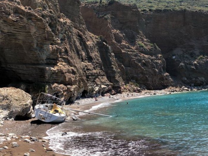 Unser Archivfoto (© Eurokinissi) entstand an einem Strand auf der Insel Kithyra.