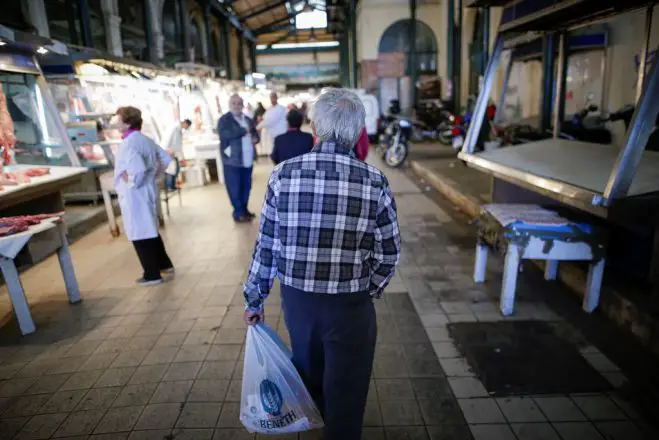 Wenig Vertrauen der Konsumenten in Griechenlands Wirtschaft