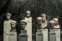 Unsere Fotos (© Eurokinissi) entstanden im Archäologischen Nationalmuseum in Athen. Auch dieses Museum im Herzen der griechischen Metropole ist immer wieder einen Besuch wert.