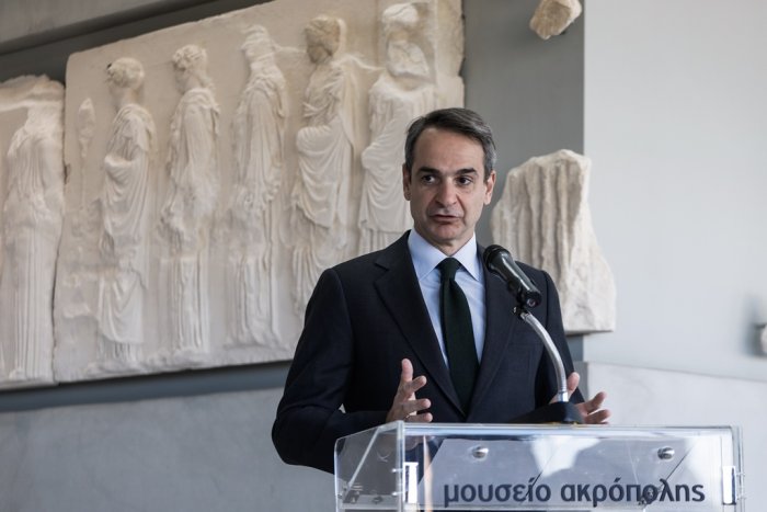 Unsere Archivfotos (© Eurokinissi) zeigen Premierminister Kyriakos Mitsotakis im Athener Akropolis Museum.