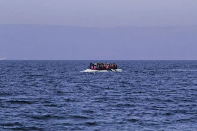 Unser Beispielfoto (© Eurokonissi) entstand 2015 vor der Insel Lesbos.