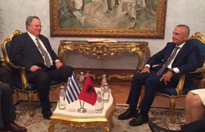 Griechenlands Außenminister weist in Tirana Anspielungen auf Çamen zurück <sup class="gz-article-featured" title="Tagesthema">TT</sup>