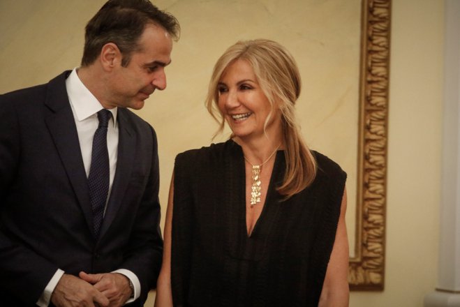 Unser Archivfoto (© Eurokinissi) zeigt Ministerpräsident Kyriakos Mitsotakis und Ehefrau Mareva Grabowski.
