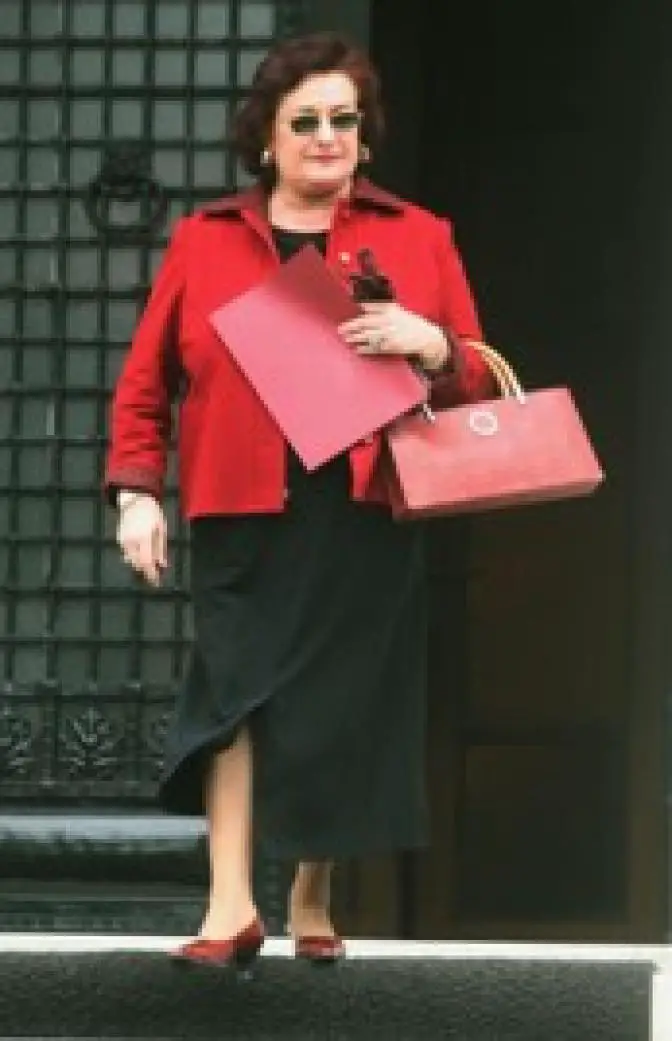 Strittiges Geschichtsbuch wird erweitert