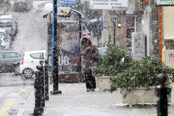Schlechtwetterfront mit Schneefällen erreicht Griechenland