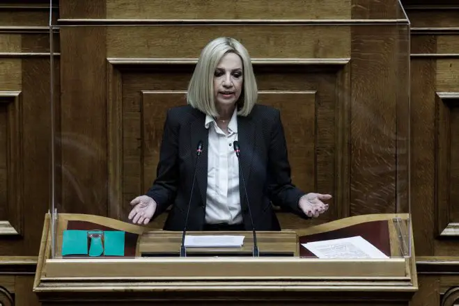 Unser Foto (© Eurokinissi) zeigt die Vorsitzende der KinAl Fofi Gennimata im Parlament. 