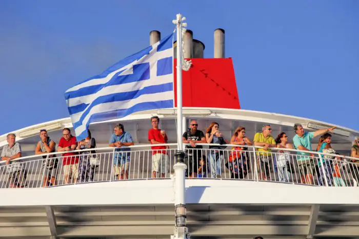 Viele Griechinnen und Griechen werden in diesem Somer zu Hause bleiben. (Foto: © Eurokinissi) 