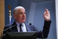 Unser Archivfoto (© Eurokinissi) zeigt den früheren PASOK-Minister Jannos Papantoniou.