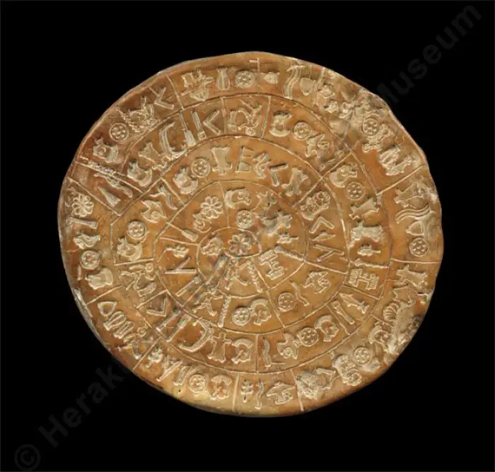 Der noch immer nicht entschlüsselte Diskos von Phaistos (Foto: https://heraklionmuseum.gr)