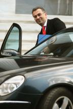 Regierungssprecher Roussopoulos tritt zurück 