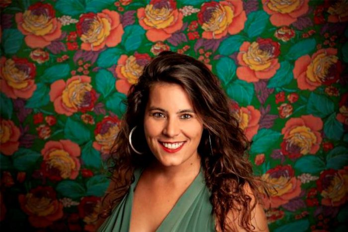 Die immer gut gelaunte  griechisch-brasilianische Sängerin Katerina Polemi (Foto: © megaron.gr)