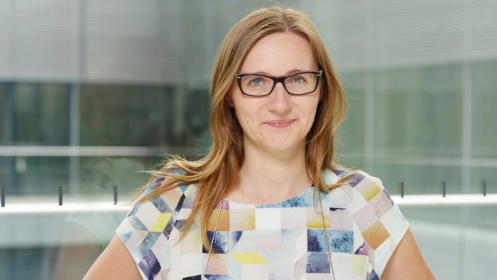 Unser Foto (© lisa-badum.de/) zeigt die deutsche Bundestagsabgeordnete Lisa Badum (Bündnis 90 / Die Grünen) und Präsidentin der Vereinigung der Deutsch-Griechischen Gesellschaften.