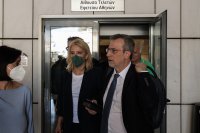 Unser Foto (© Eurokinissi) zeigt die frühere Gouverneurin Attikas Rena Dourou nach der Urteilsverkündung.