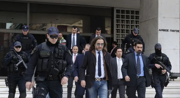 Unser Archivfoto (© Eurokinissi) zeigt die türkischen Offiziere im Januar 2017 vor dem griechischen Höchstgericht Areopag. 