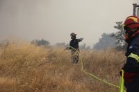Unermädlicher Einsatz der Feuerwehren (Foto: © Eurokiniss)
