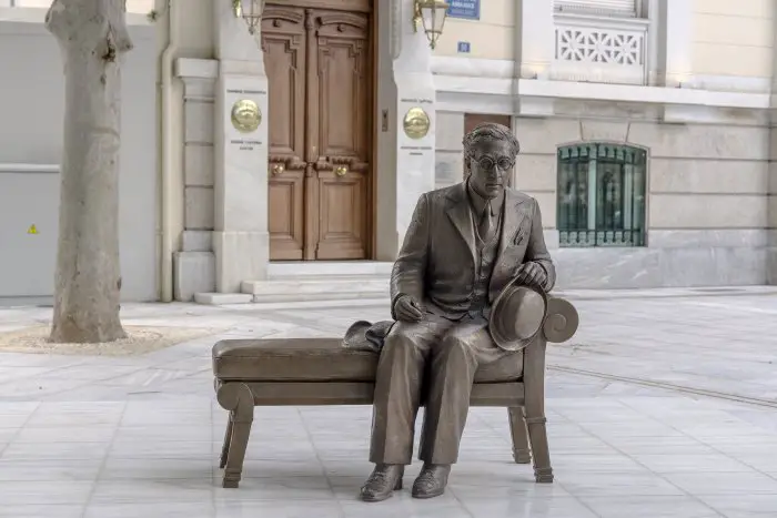 Vorbild für das Kavafis-Denkmal in Athen ist ein Foto (s. u.) (Fotos: onassis.org)