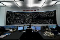 Unser Foto (© Eurokinissi) zeigt eine moderne Schaltzentrale für die Versorgung mit Elektroenergie in Griechenland.